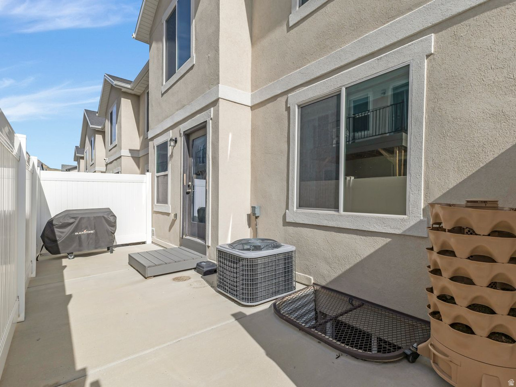 8533 W MEADOW BANK WAY Magna, UT 84044