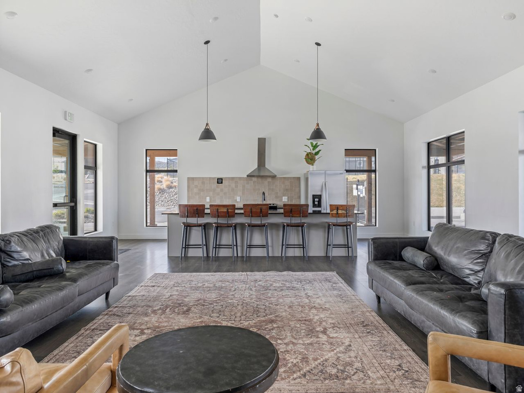 8533 W MEADOW BANK WAY Magna, UT 84044