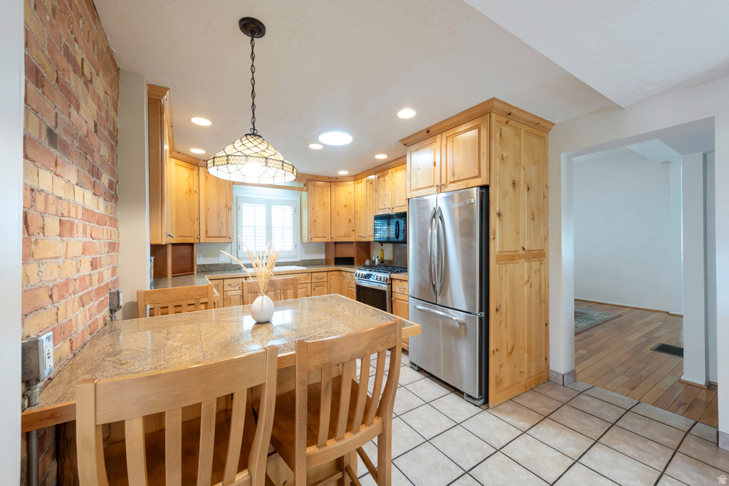 1040 E FIRST AVE Salt Lake City, UT 84103