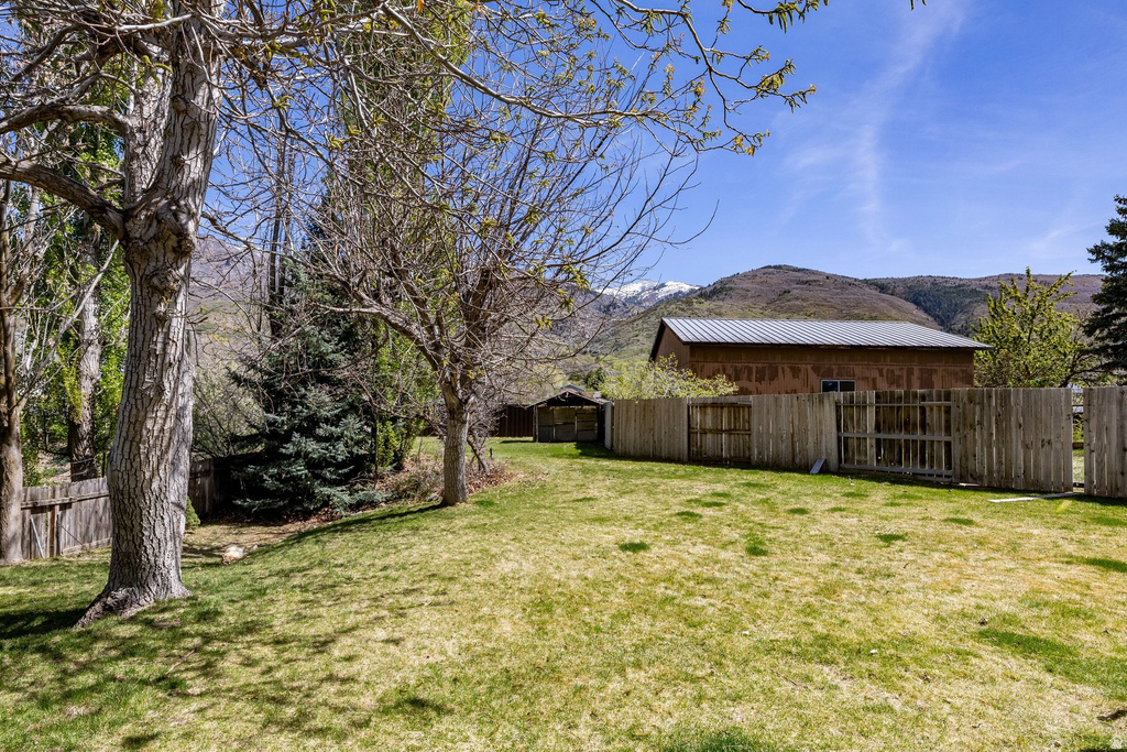 1320 N WINSTON DR Kaysville, UT 84037