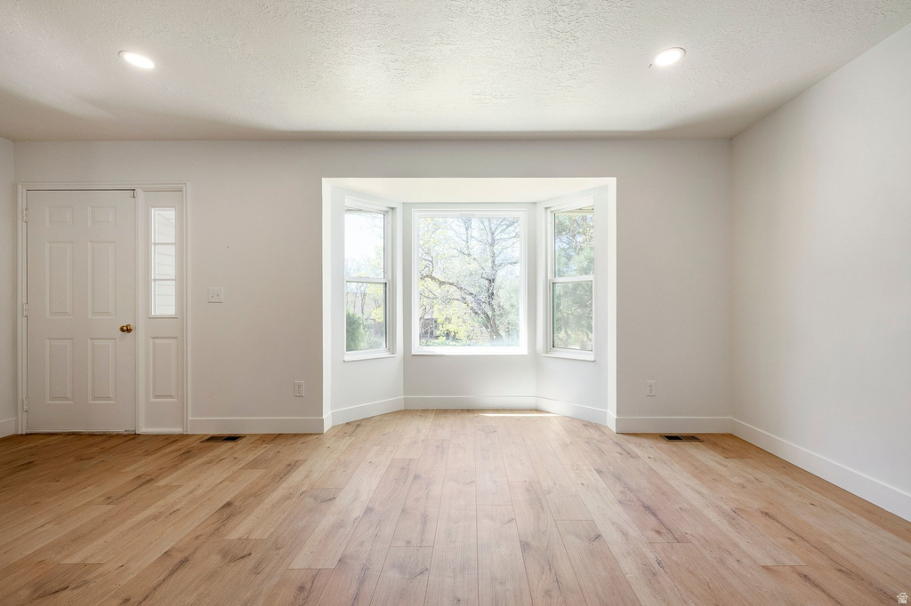 1320 N WINSTON DR Kaysville, UT 84037