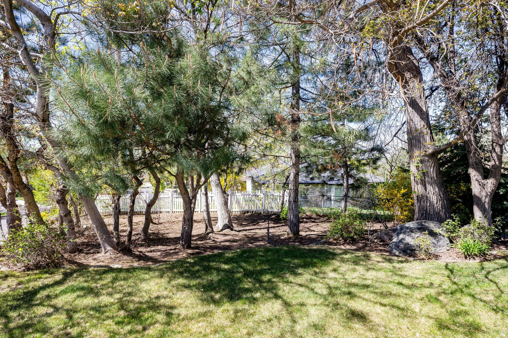 1320 N WINSTON DR Kaysville, UT 84037