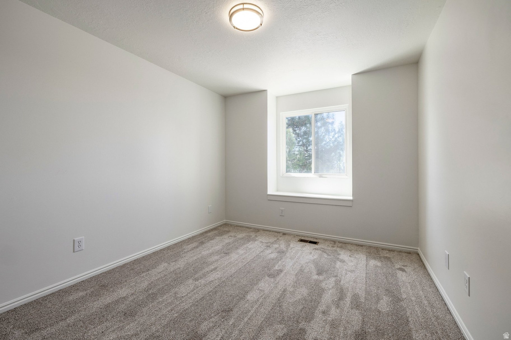 1320 N WINSTON DR Kaysville, UT 84037