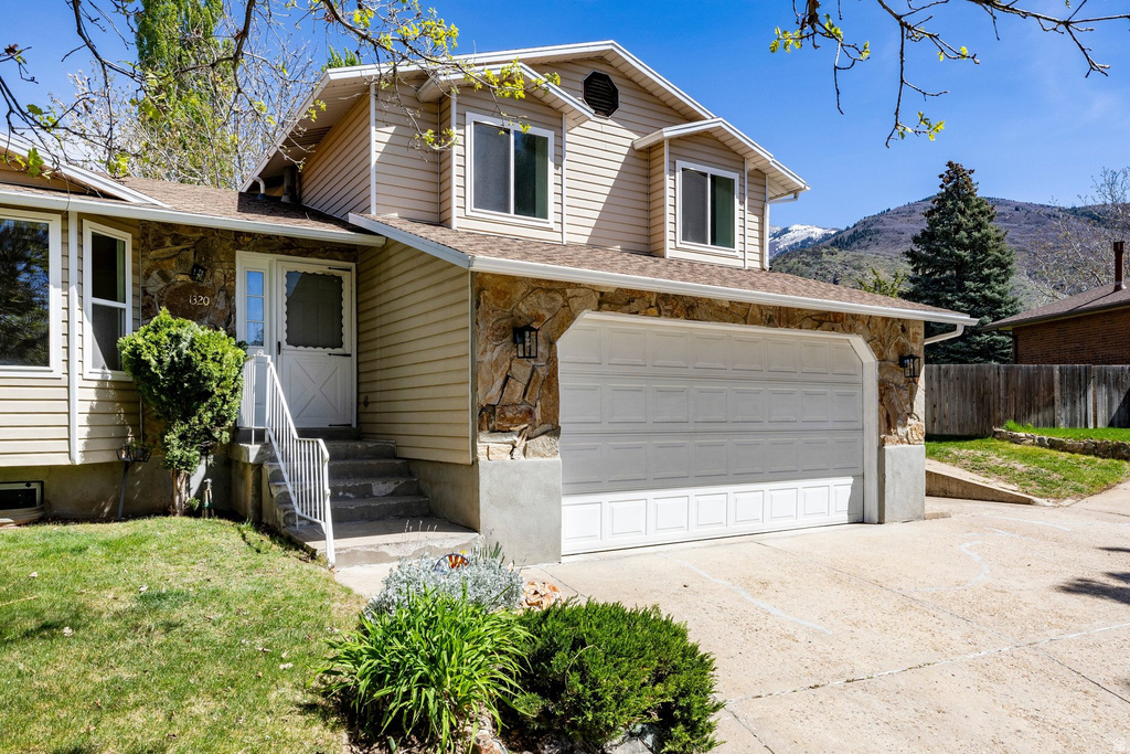 1320 N WINSTON DR Kaysville, UT 84037