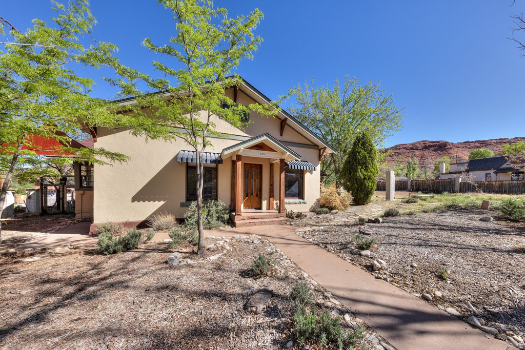 125 E 200 N Moab, UT 84532