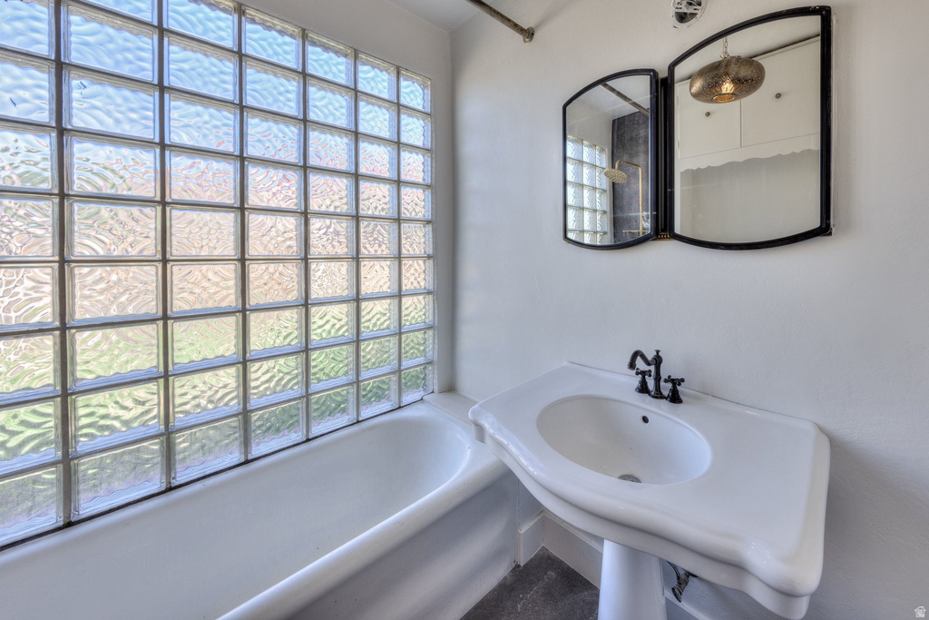 125 E 200 N Moab, UT 84532