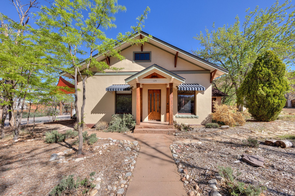 125 E 200 N Moab, UT 84532