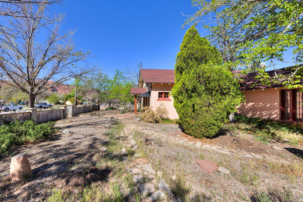 125 E 200 N Moab, UT 84532