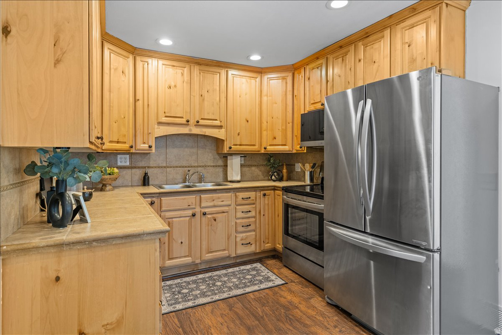 2468 E REDONDO AVE Salt Lake City, UT 84108