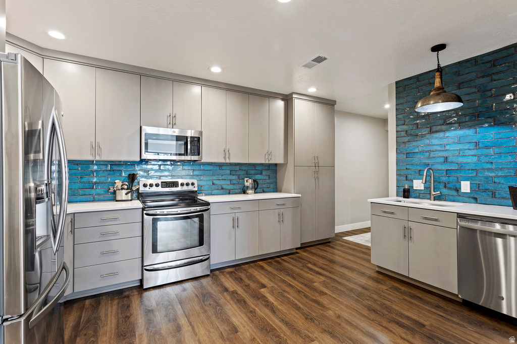 88 S MOSS HILL DR Bountiful, UT 84010