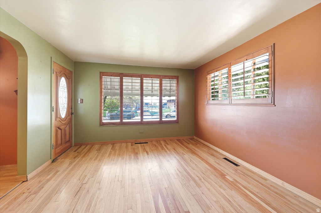 98 DIXIE AVE Layton, UT 84041