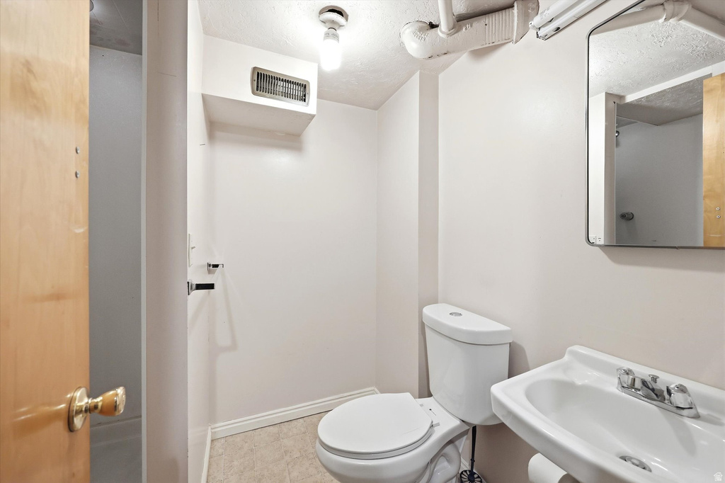 98 DIXIE AVE Layton, UT 84041