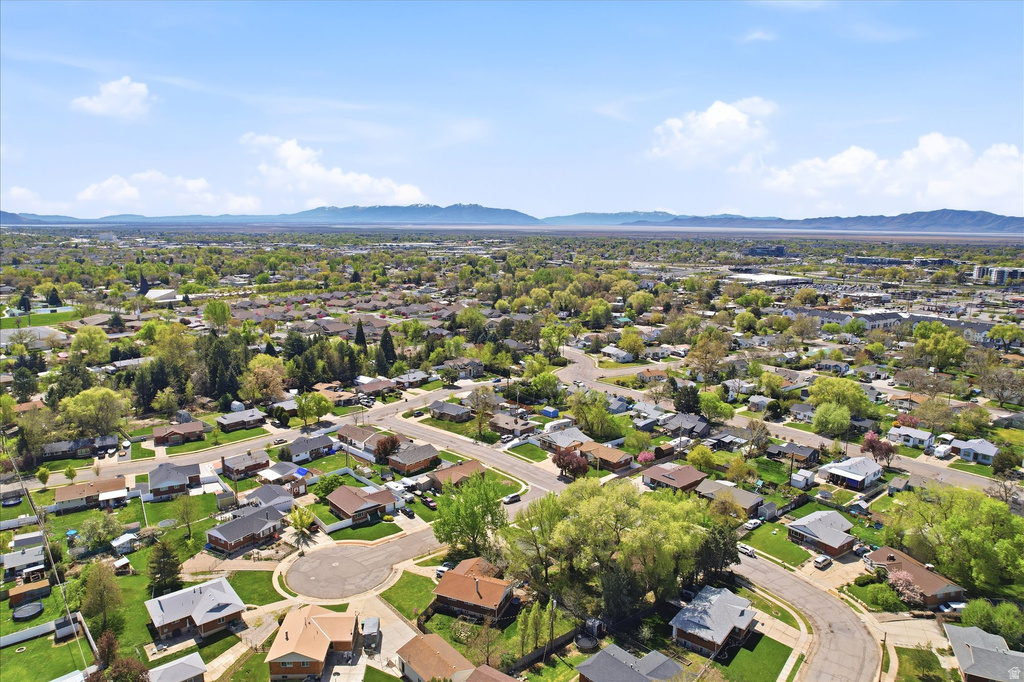 98 DIXIE AVE Layton, UT 84041