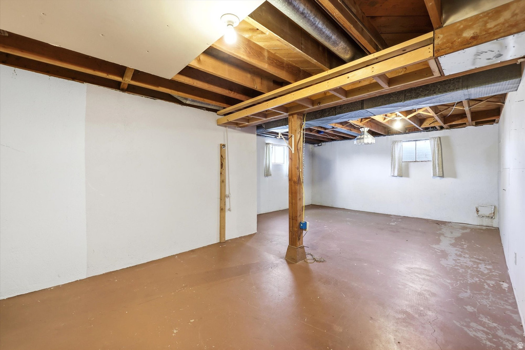 98 DIXIE AVE Layton, UT 84041