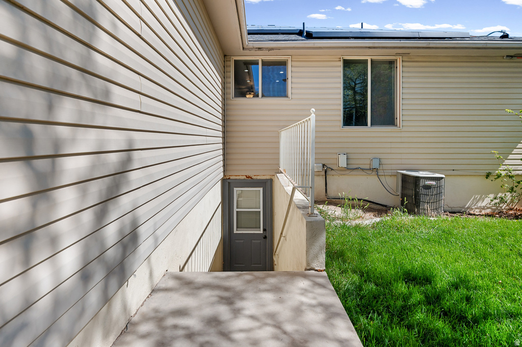 6471 S BLUEMONT DR Taylorsville, UT 84123