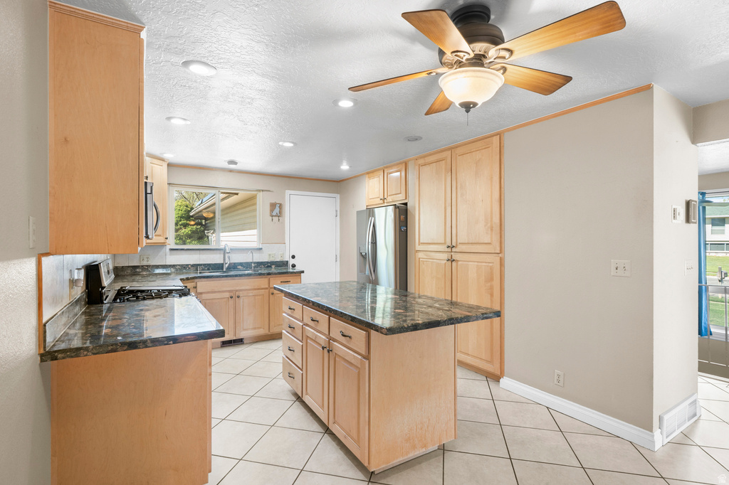 6471 S BLUEMONT DR Taylorsville, UT 84123