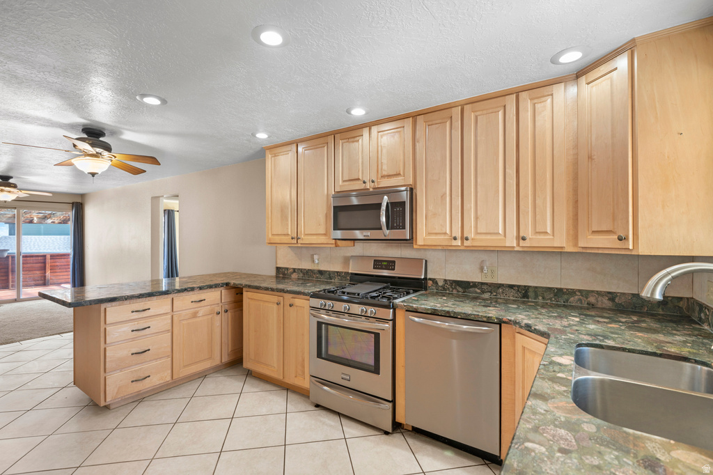 6471 S BLUEMONT DR Taylorsville, UT 84123