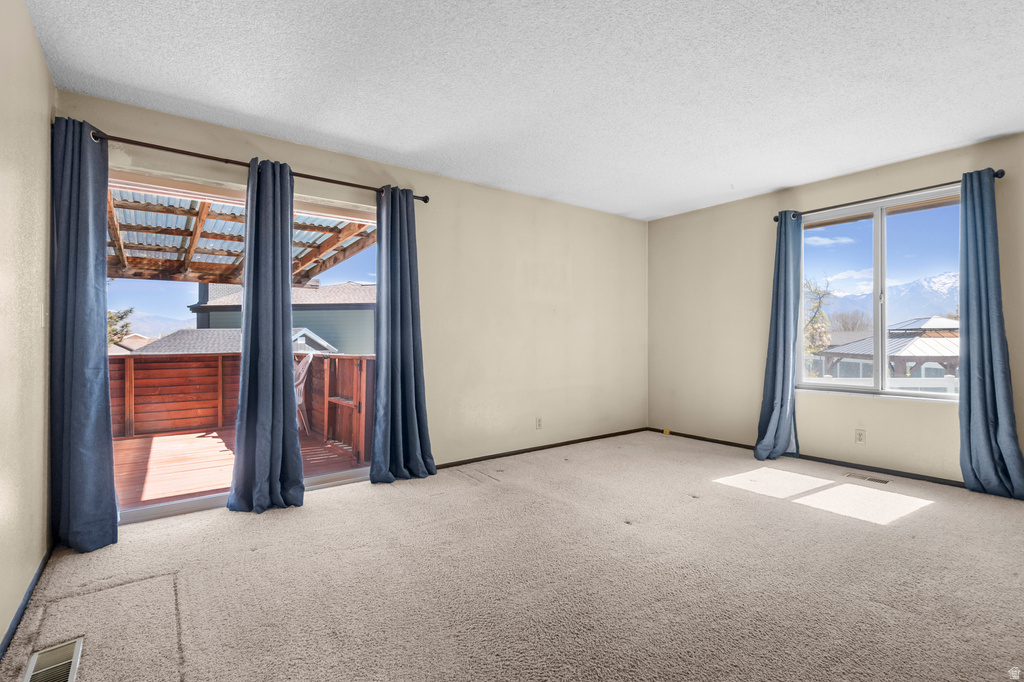 6471 S BLUEMONT DR Taylorsville, UT 84123