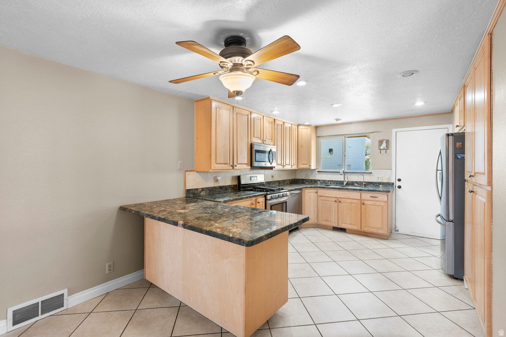 6471 S BLUEMONT DR Taylorsville, UT 84123