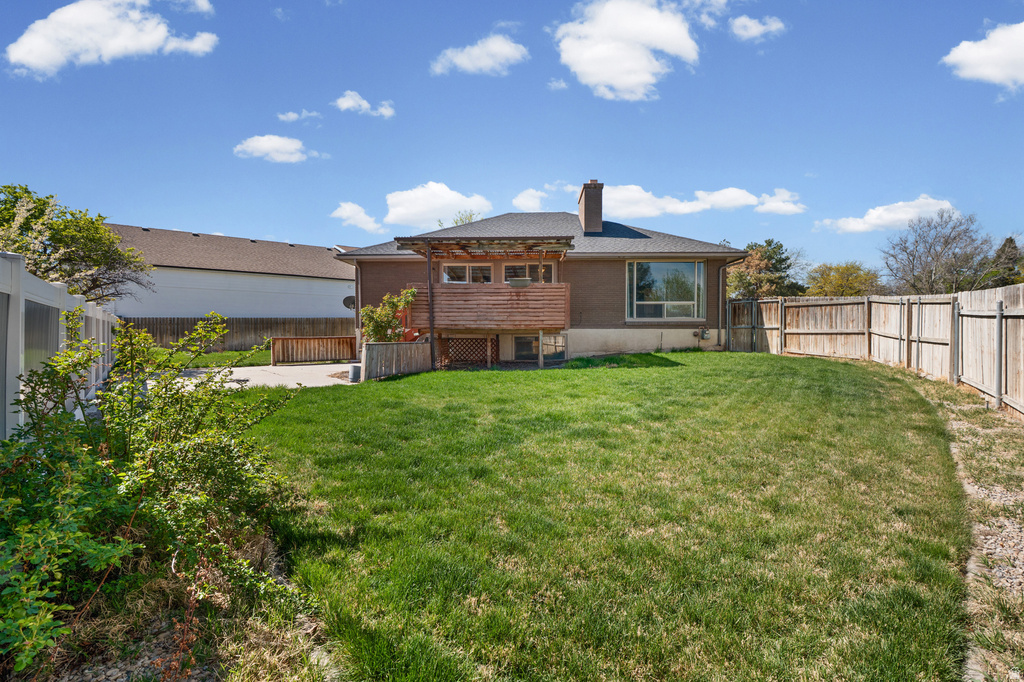 6471 S BLUEMONT DR Taylorsville, UT 84123