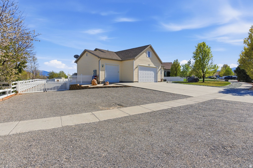 1129 DAVENPORT DR Grantsville, UT 84029