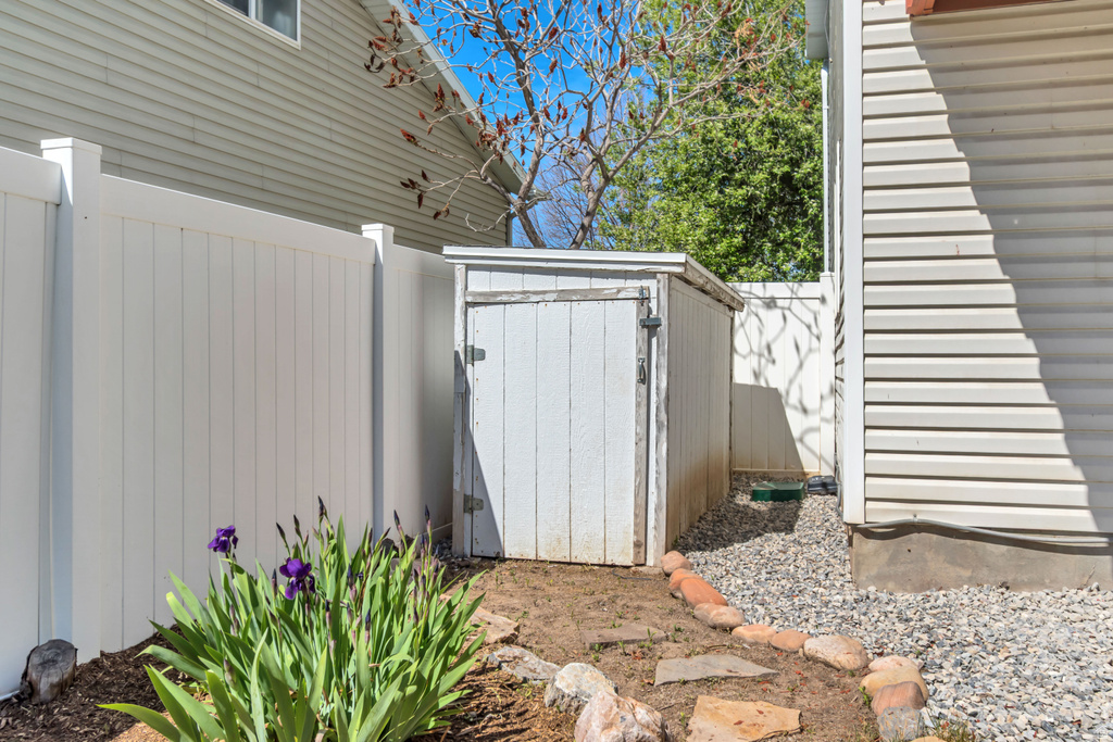 1493 W PEBBLECREEK DR Layton, UT 84041