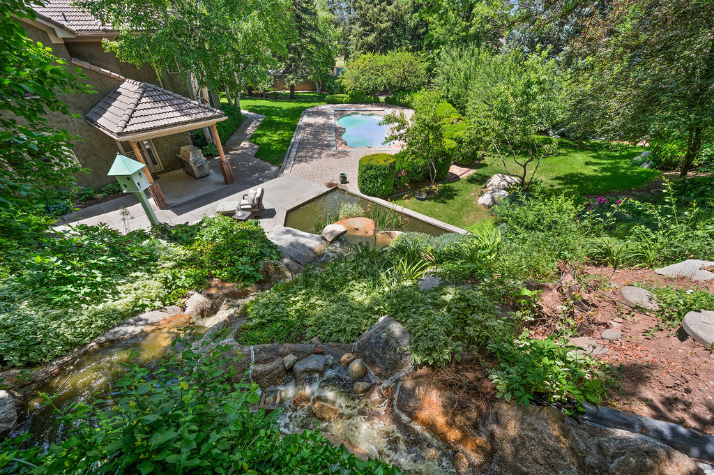 5757 S HOLLADAY BLVD Holladay, UT 84121