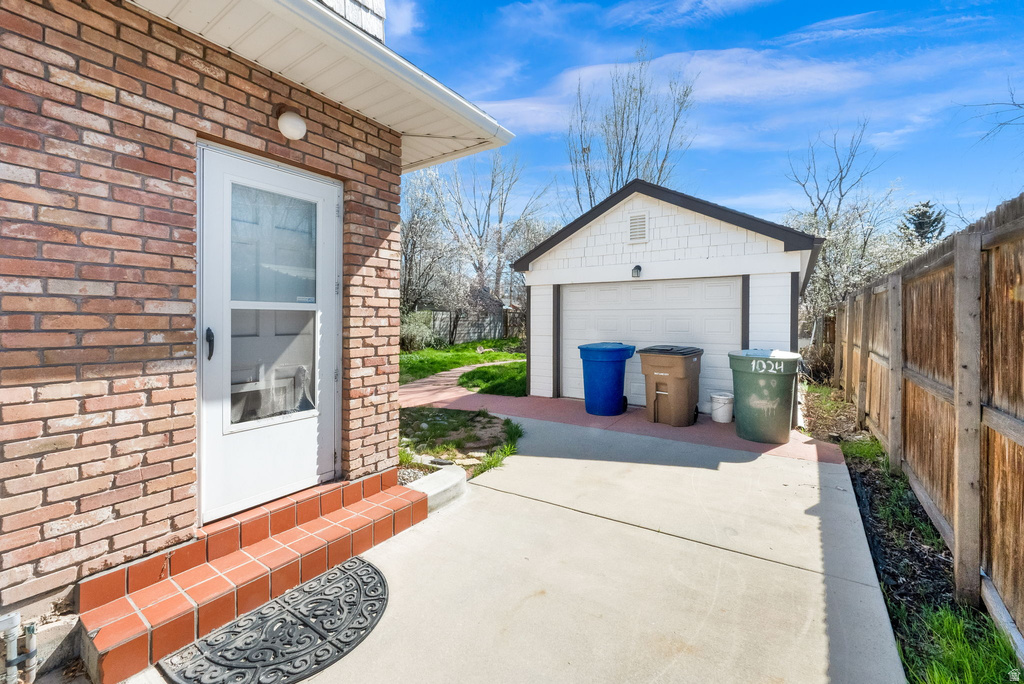 1024 E RAMONA AVE Salt Lake City, UT 84105