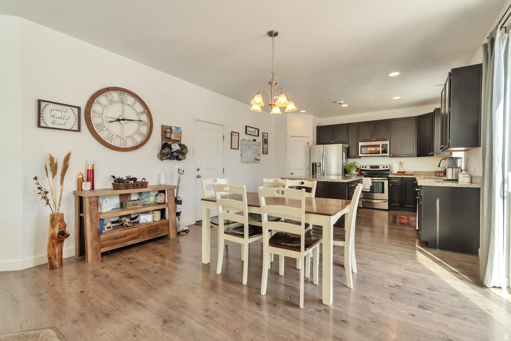 253 W QUARTZ RD Tooele, UT 84074