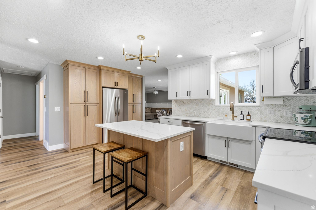 2393 W BUENO VISTA DR West Jordan, UT 84088