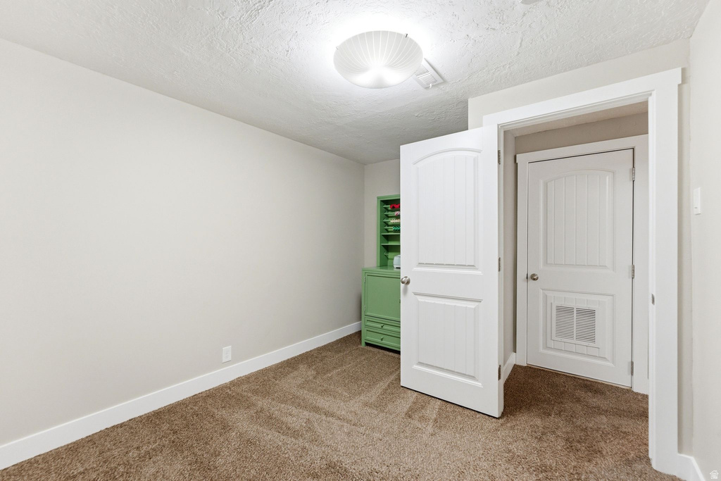 2393 W BUENO VISTA DR West Jordan, UT 84088