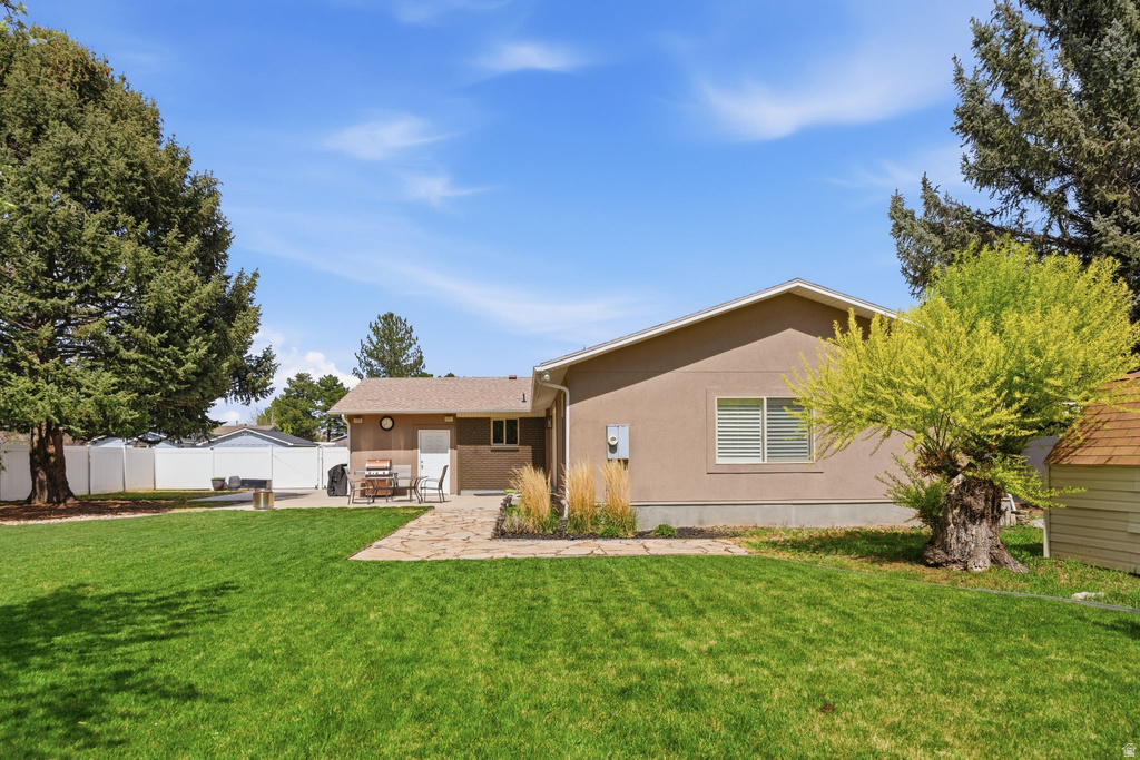 2393 W BUENO VISTA DR West Jordan, UT 84088