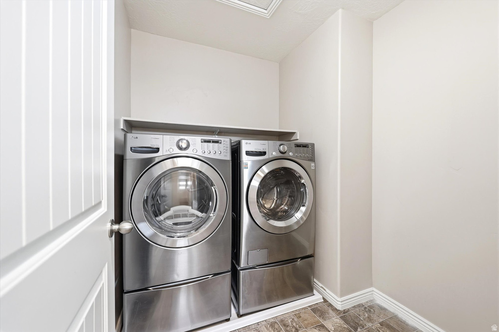 67 W CONDOR RD Saratoga Springs, UT 84045