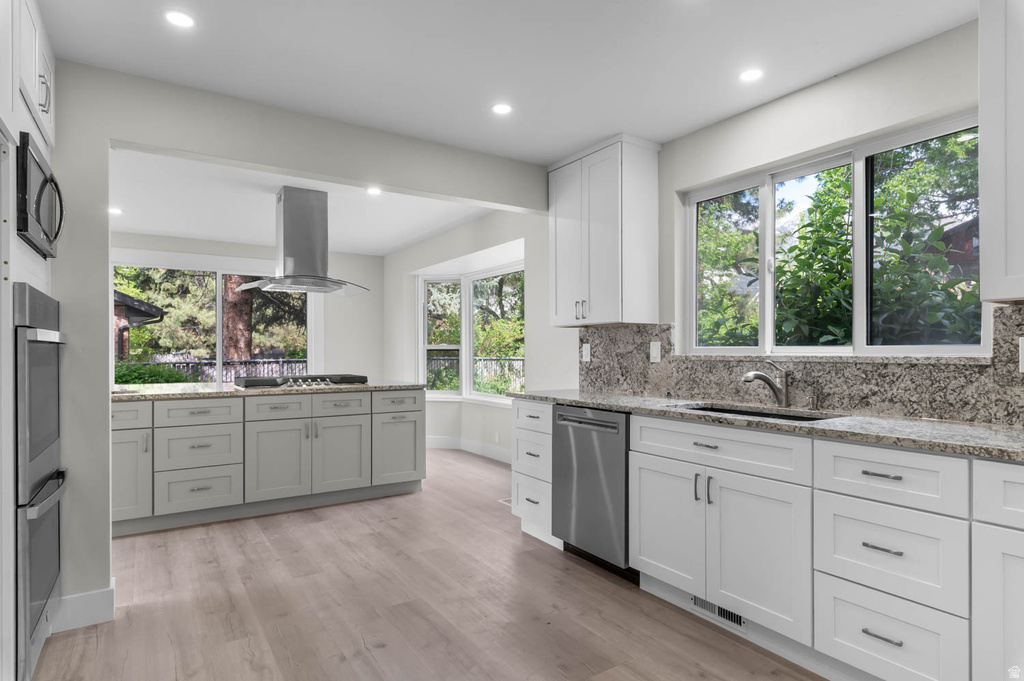 8965 S QUAIL RUN DR Sandy, UT 84093