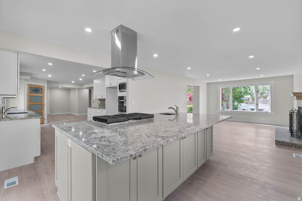 8965 S QUAIL RUN DR Sandy, UT 84093