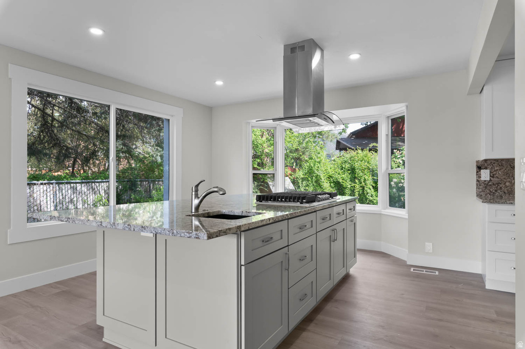 8965 S QUAIL RUN DR Sandy, UT 84093