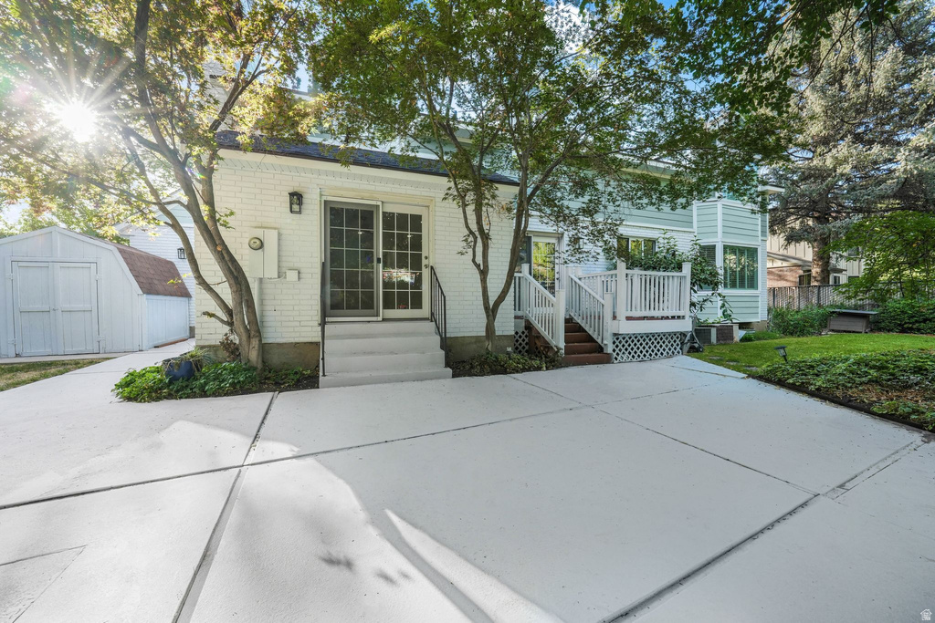8965 S QUAIL RUN DR Sandy, UT 84093