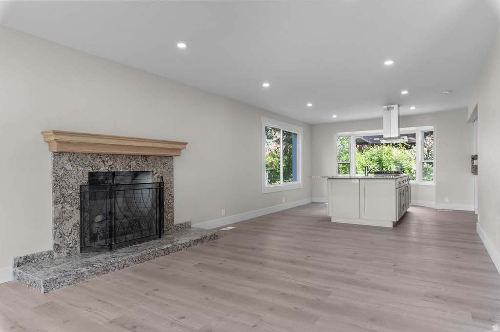 8965 S QUAIL RUN DR Sandy, UT 84093