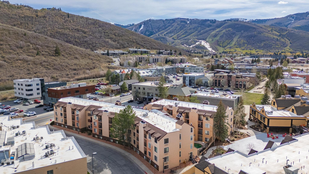 1940 PROSPECTOR AVE #302 Park City, UT 84060
