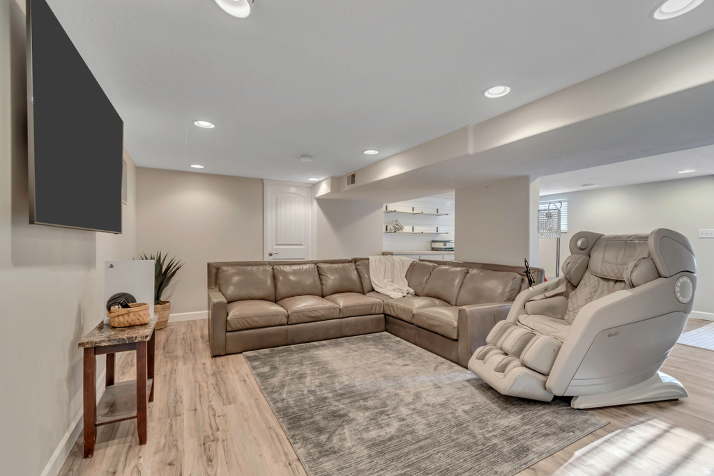 1240 WESTWOOD RD Bountiful, UT 84010