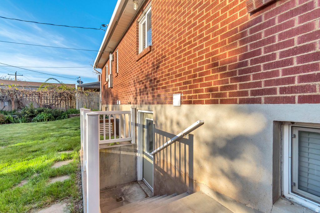 1240 WESTWOOD RD Bountiful, UT 84010