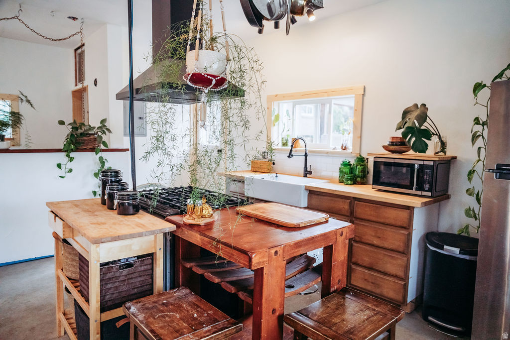 1 S 3RD AVE Helper, UT 84526