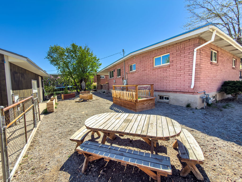 1 S 3RD AVE Helper, UT 84526