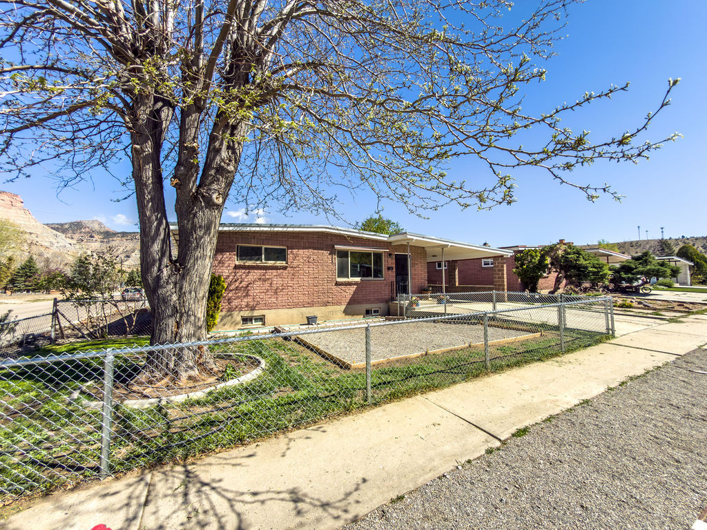 1 S 3RD AVE Helper, UT 84526