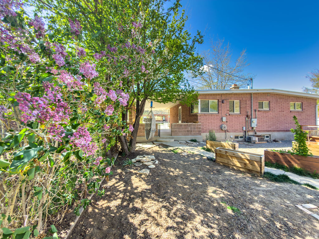 1 S 3RD AVE Helper, UT 84526