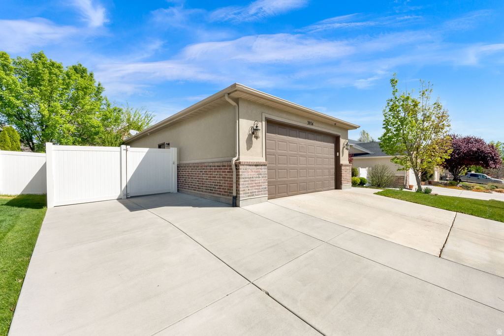 3934 W DUNE BUGGY DR South Jordan, UT 84009
