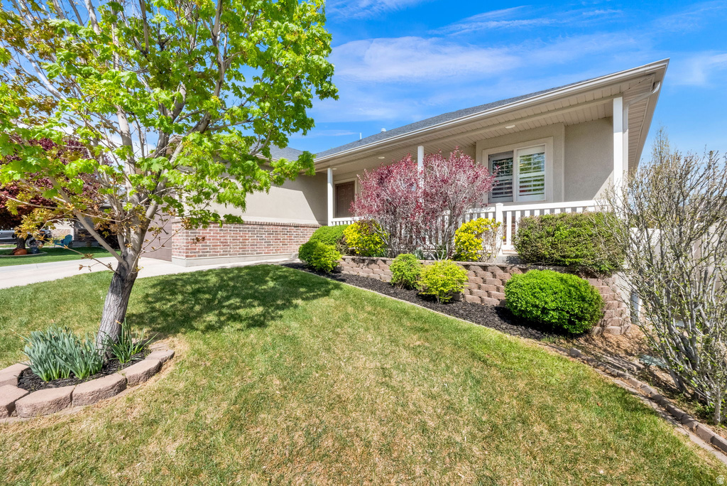 3934 W DUNE BUGGY DR South Jordan, UT 84009