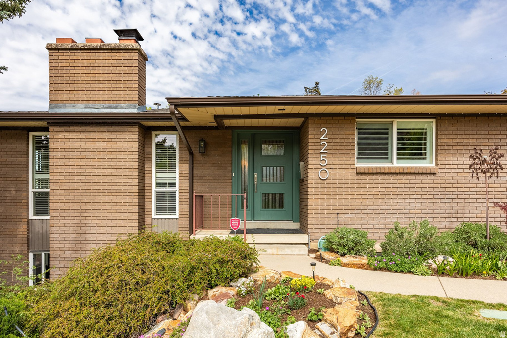 2250 S BELAIRE DR Salt Lake City, UT 84109