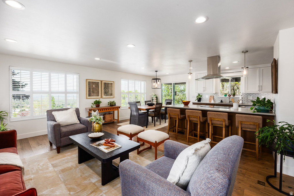 2250 S BELAIRE DR Salt Lake City, UT 84109