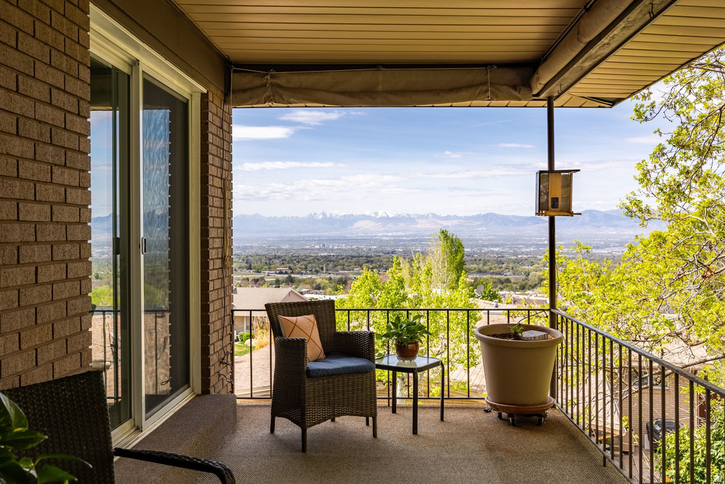 2250 S BELAIRE DR Salt Lake City, UT 84109